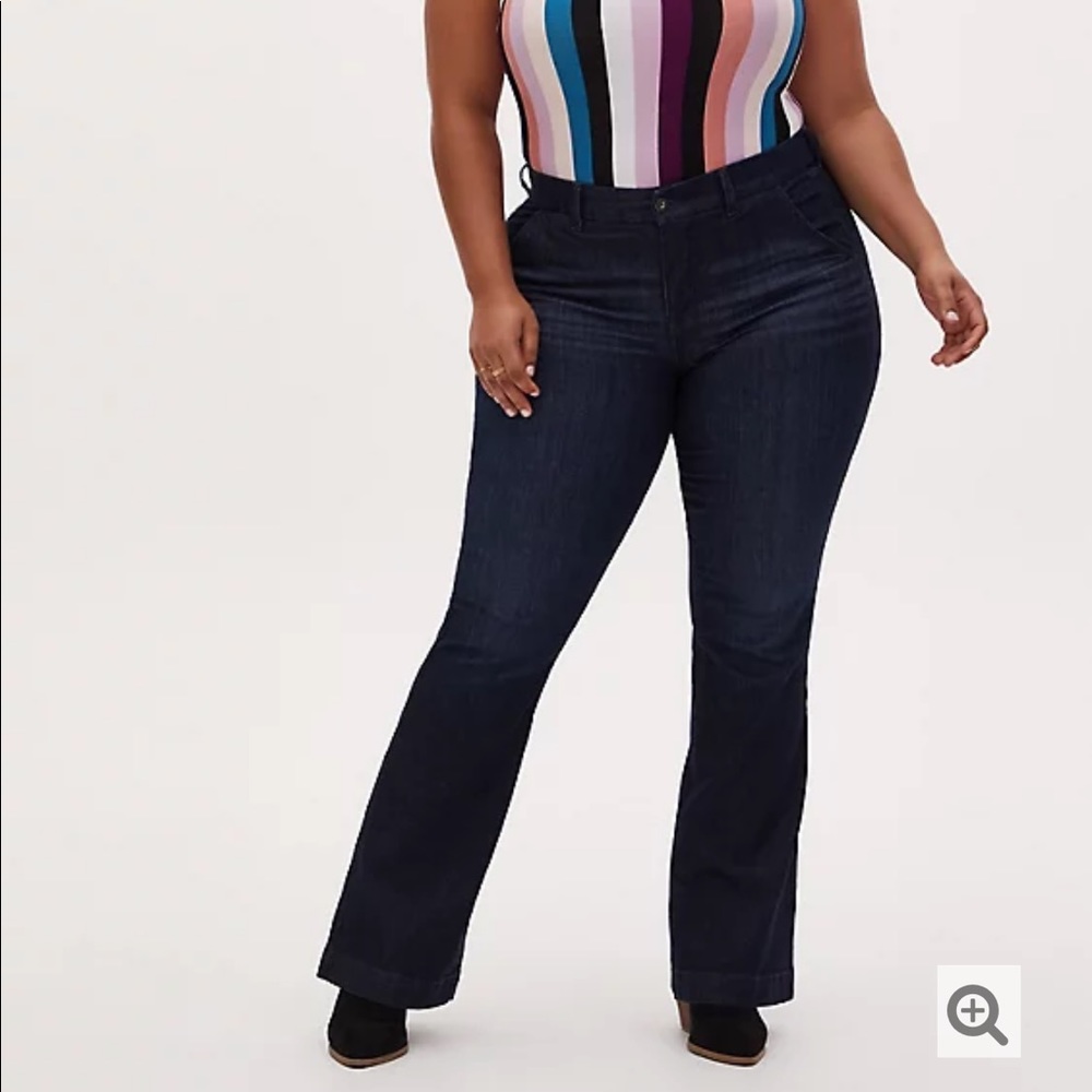 Torrid mid rise flare Jean